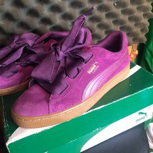 Puma Sneakers Sz 6C purple Suede with Satin Laces Bridal